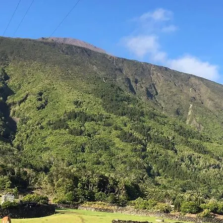 Tatil Evi Sunflower - Madalena - Pico Sao Caetano (Pico)